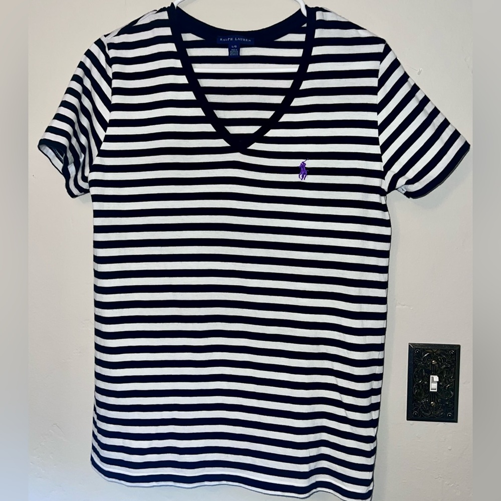 Woman’s Ralph Lauren stretch T-shirt size large